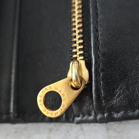 Marc by Marc Jacobs Quilted Black Folding Wallet for Women Logo Zipper - Picture 12 of 14